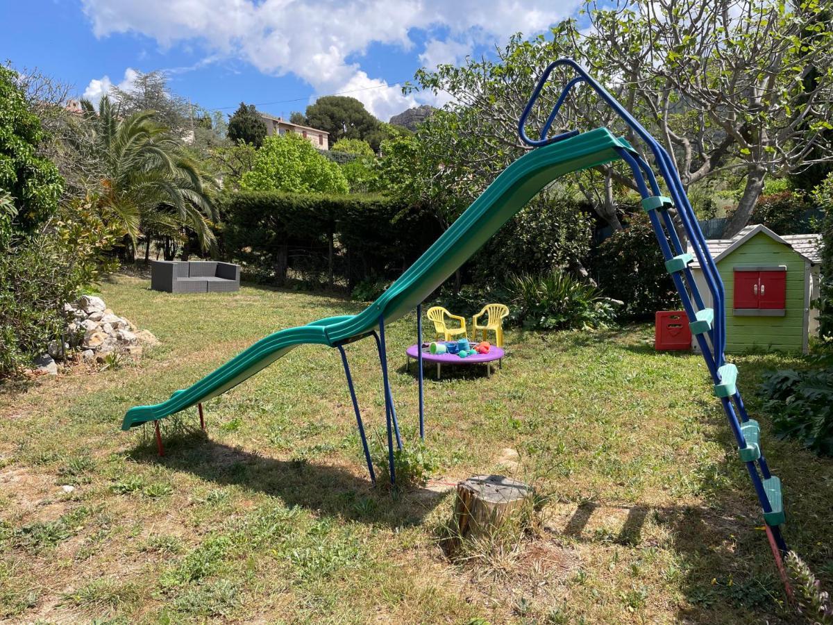 Large Private Garden, Quiet 2-Bedroom Apartment, Air Conditioning, Wifi, Parking Cassis Exterior foto
