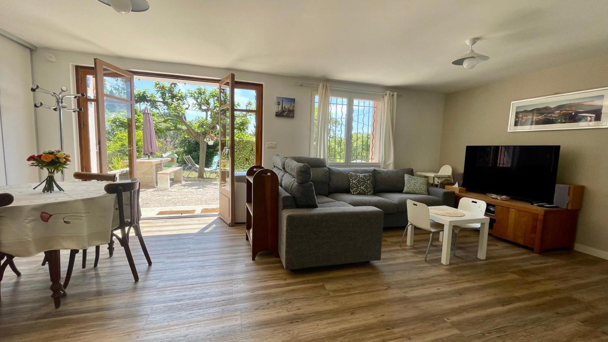 Large Private Garden, Quiet 2-Bedroom Apartment, Air Conditioning, Wifi, Parking Cassis Exterior foto