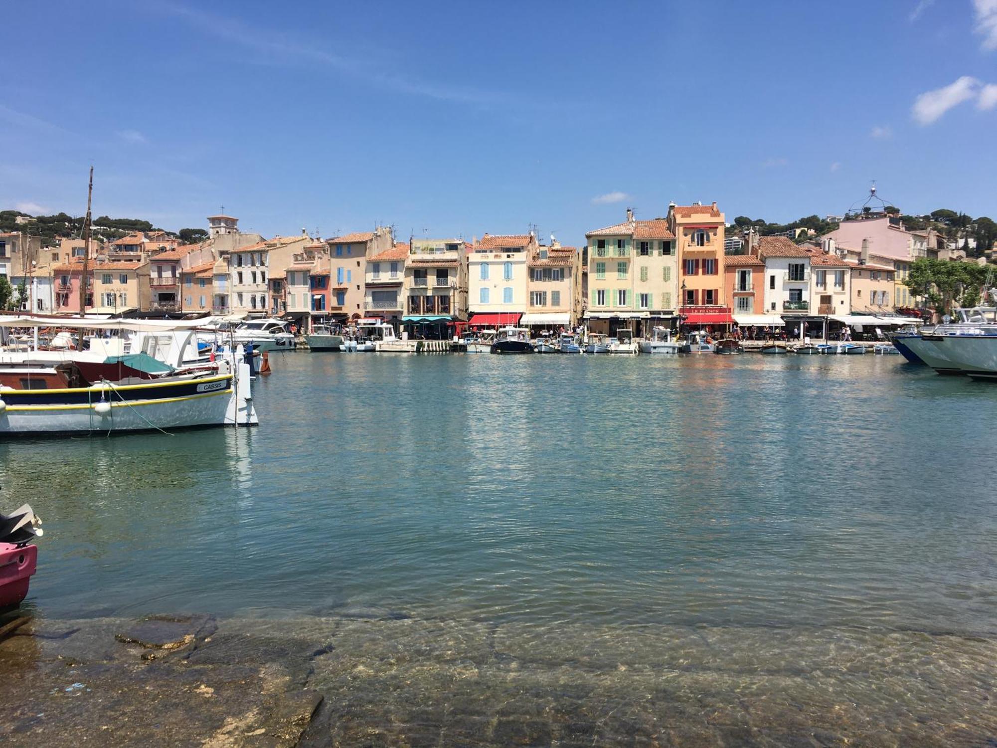Large Private Garden, Quiet 2-Bedroom Apartment, Air Conditioning, Wifi, Parking Cassis Exterior foto
