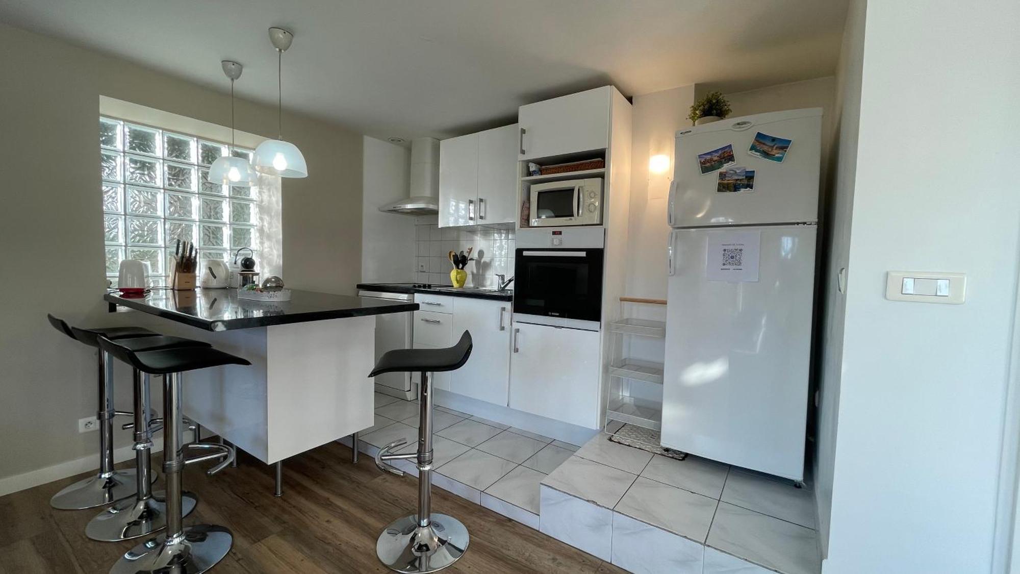 Large Private Garden, Quiet 2-Bedroom Apartment, Air Conditioning, Wifi, Parking Cassis Exterior foto