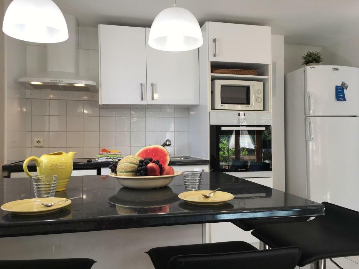 Large Private Garden, Quiet 2-Bedroom Apartment, Air Conditioning, Wifi, Parking Cassis Exterior foto