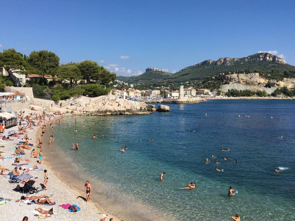 Large Private Garden, Quiet 2-Bedroom Apartment, Air Conditioning, Wifi, Parking Cassis Exterior foto